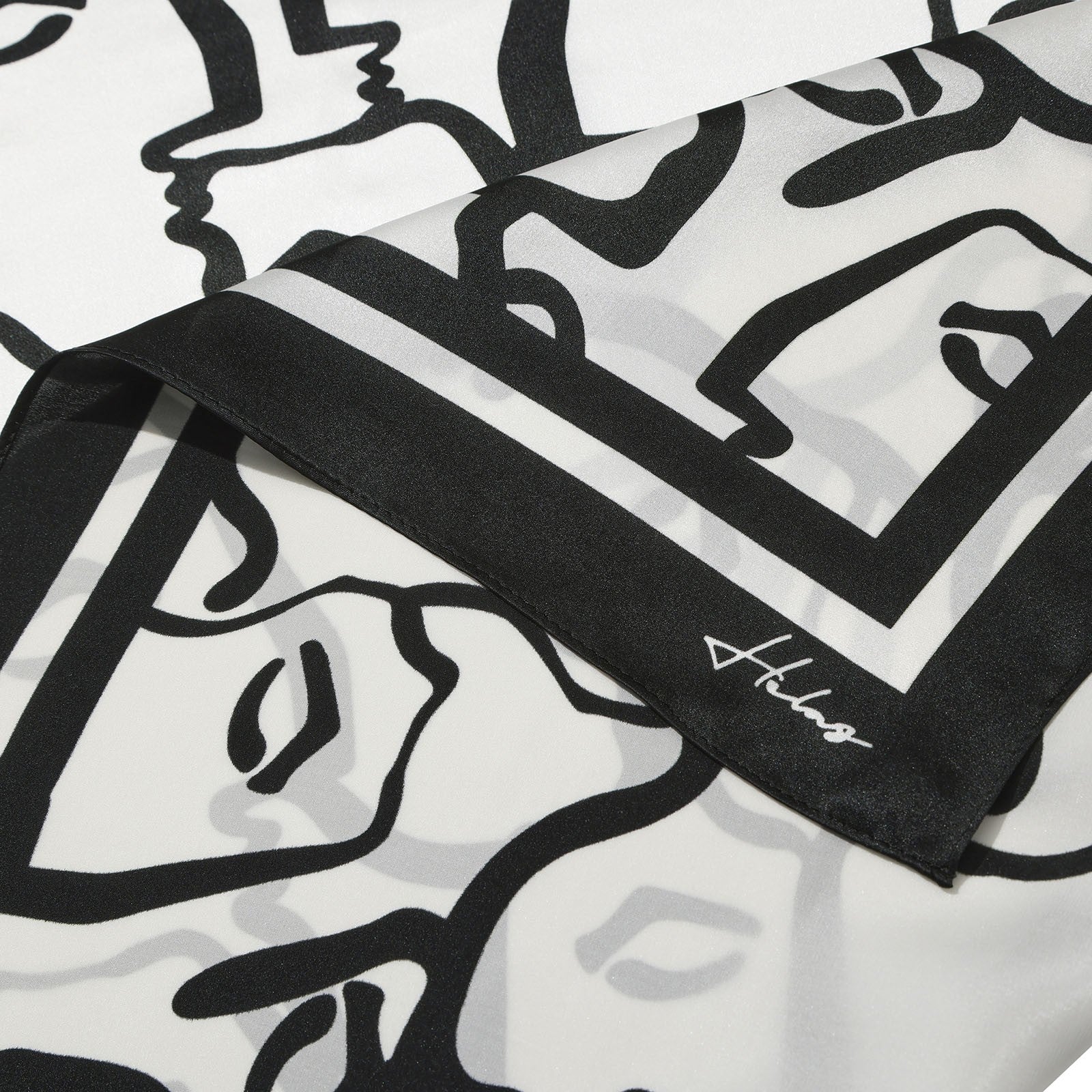 DIEUX GRECS SILK SCARF WHITE/BLACK_24911.jpg