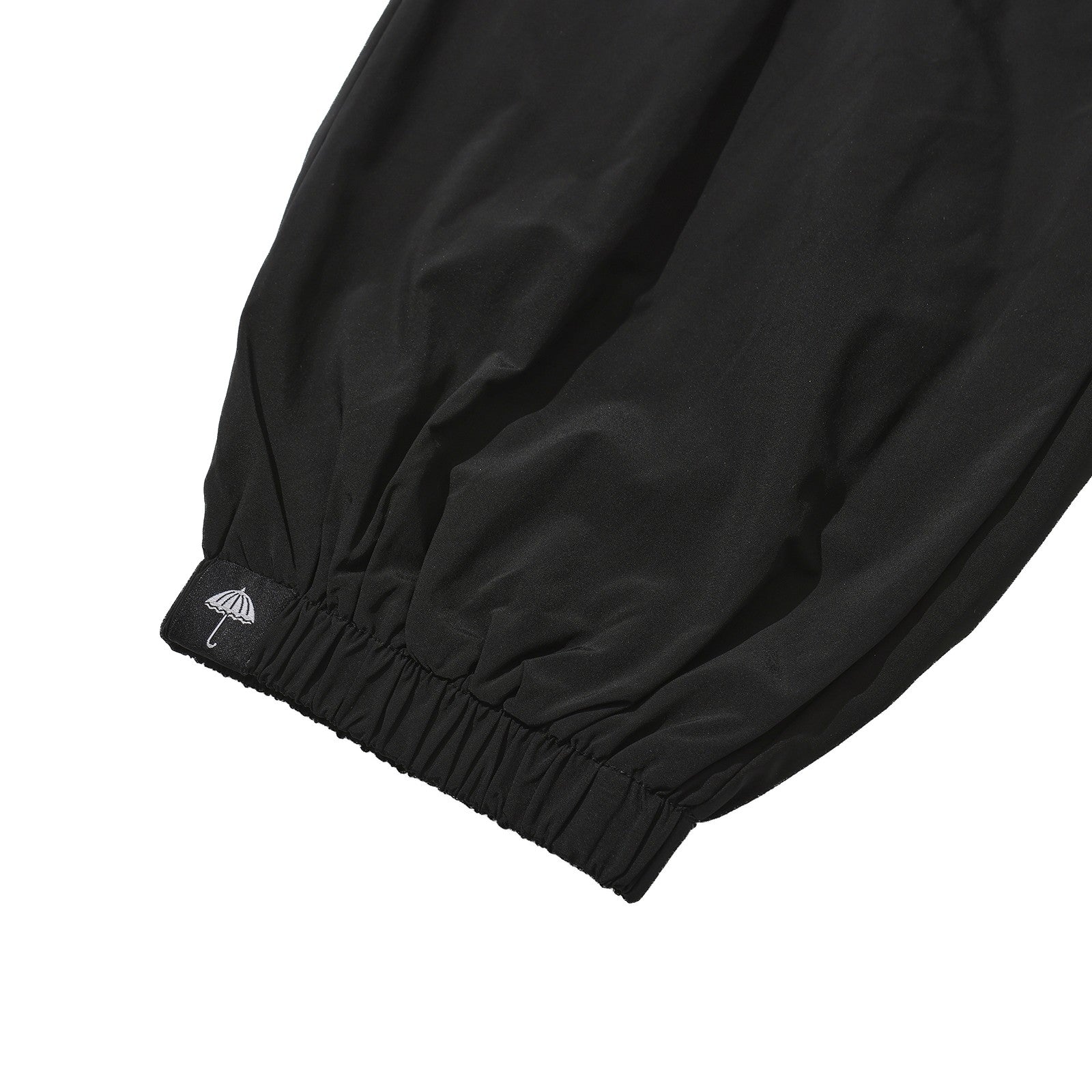 CLASSIC TRACKSUIT PANTS BLACK_20720.jpg
