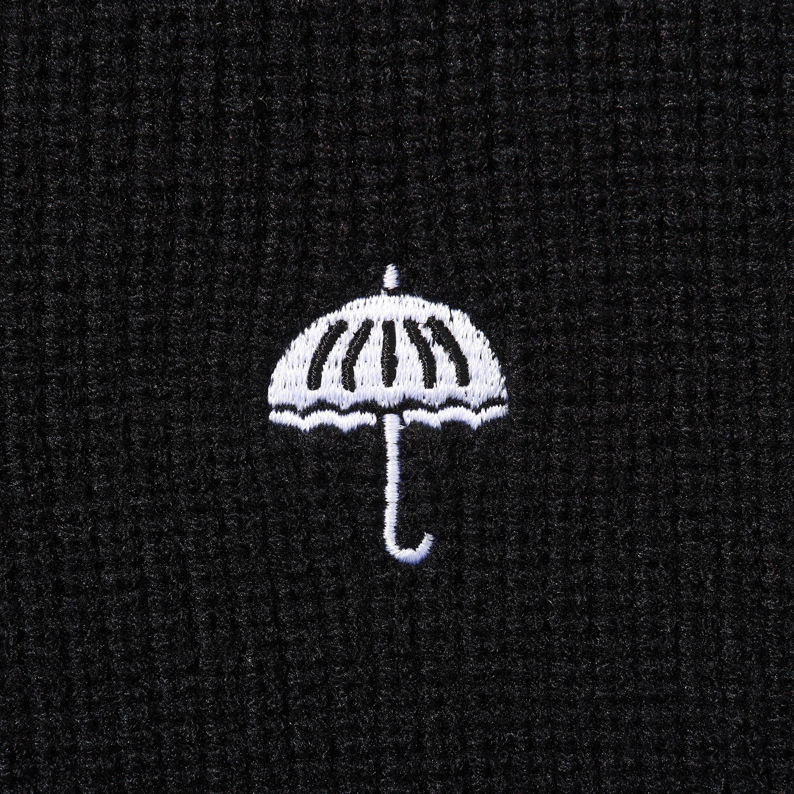 CLASSIC VEST KNIT BLACK_18895.jpg
