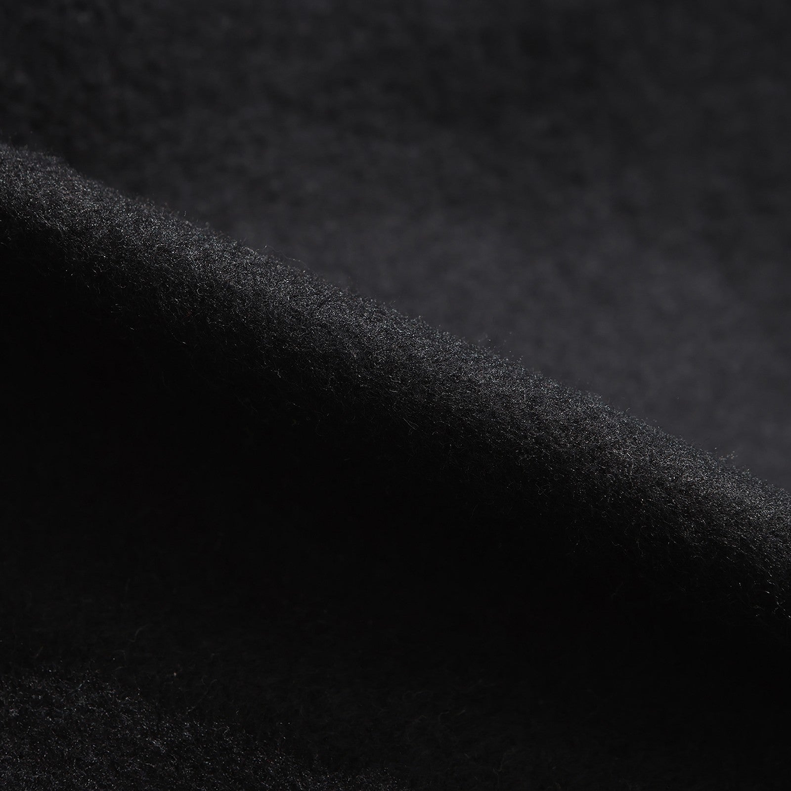 MIGHTY HOODIE BLACK_17762.jpg