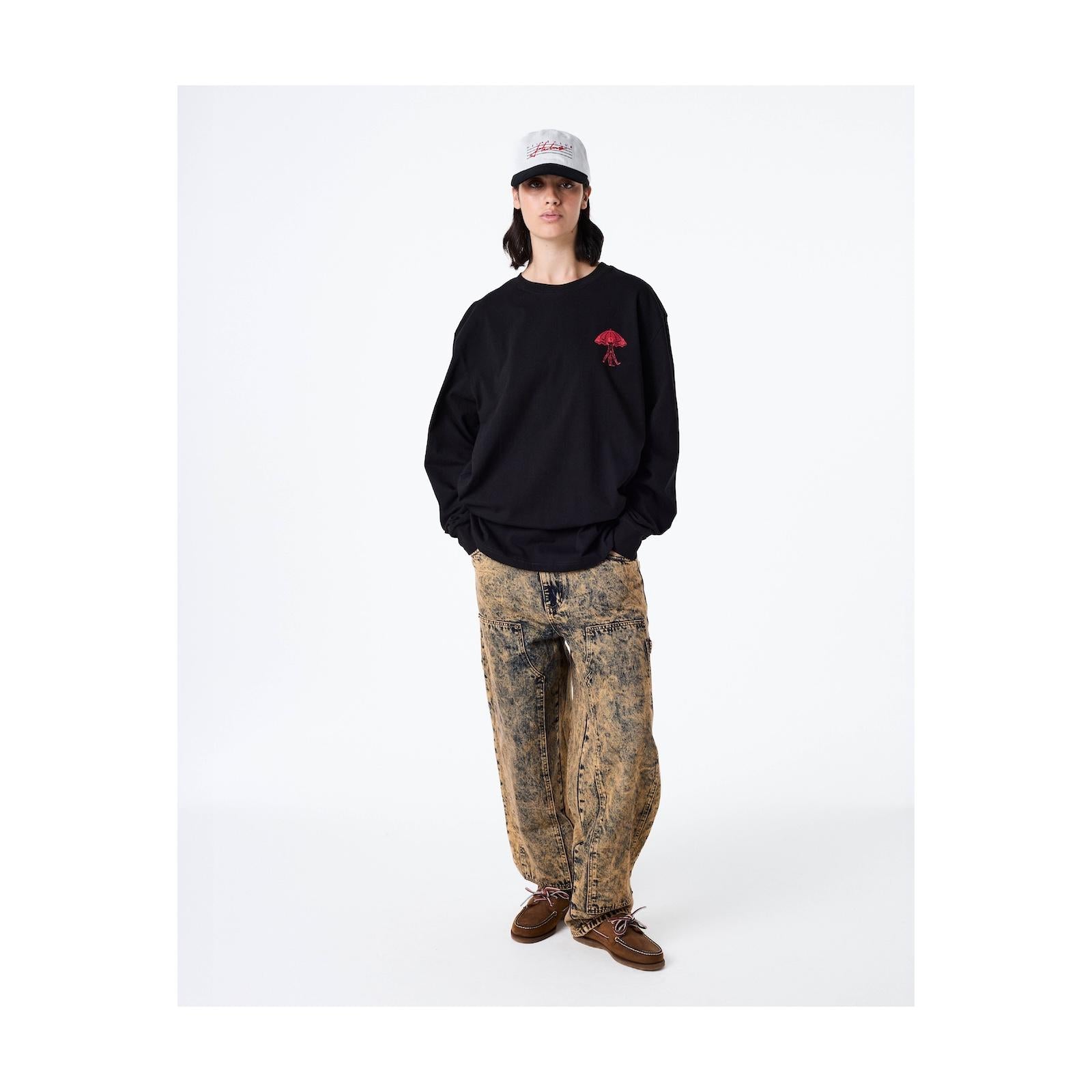 VITRUVE LS TEE BLACK_23764.jpg