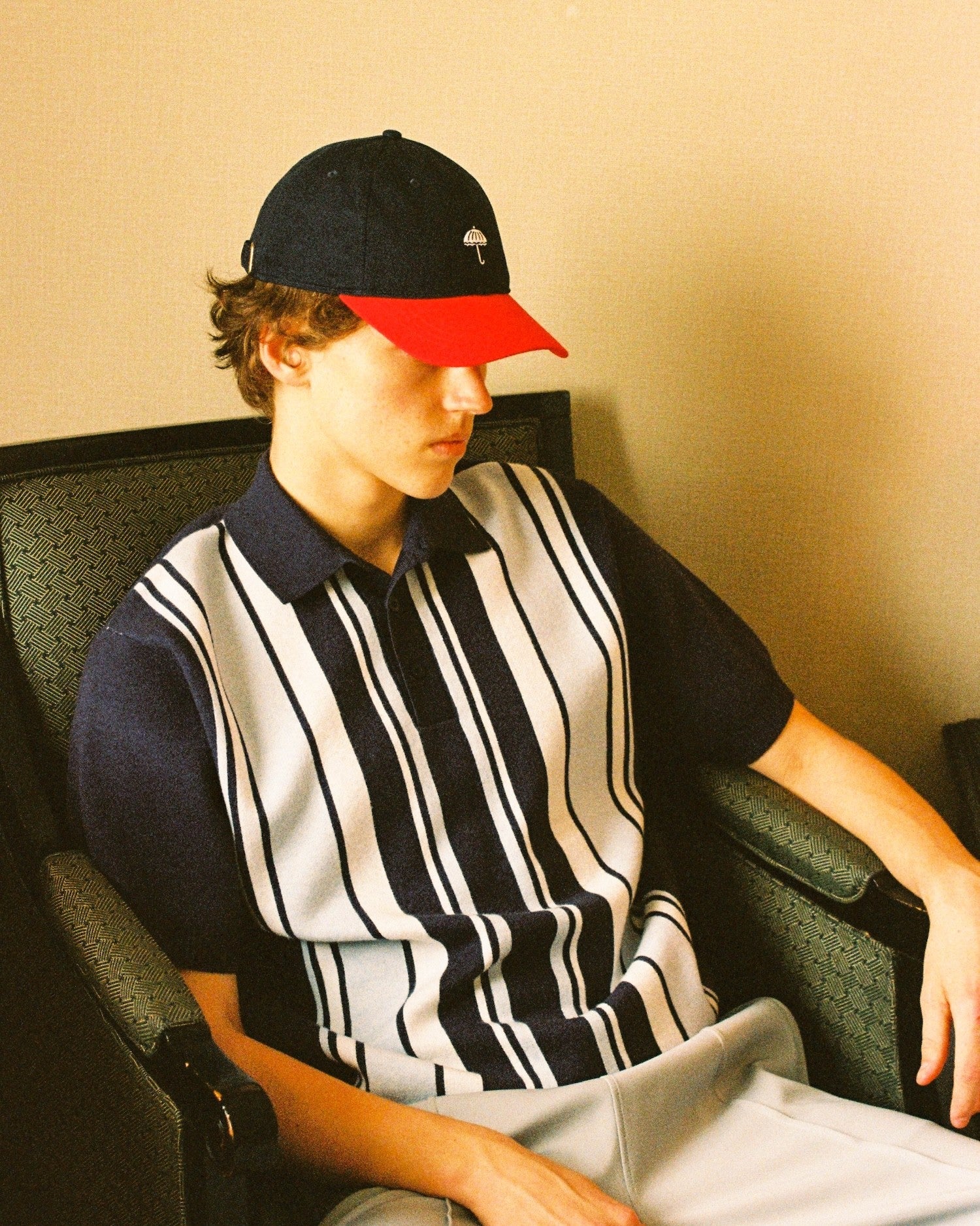 CLASSIC TWO-TONE CAP NAVY/RED_25122.jpg